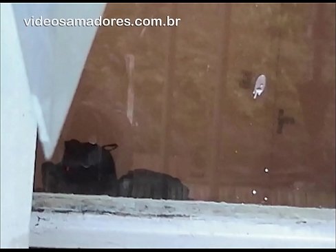 ❤️ Omu cornu chì fighjula a so fidanzata cù un altru tippu, registrendu un video di cazzo senza disturbà a coppia ❌ Super porn à porn co.camporner.top